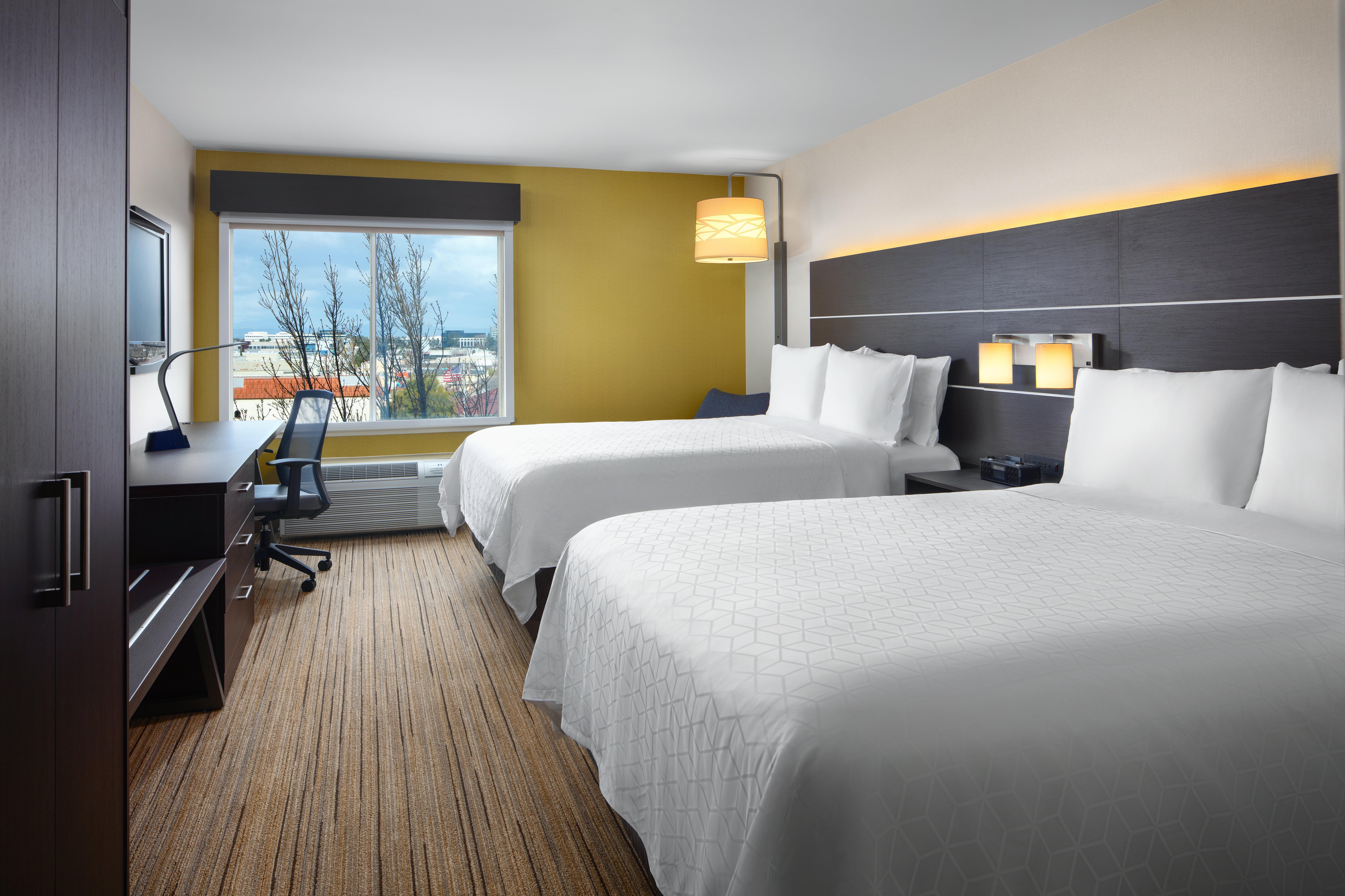 Holiday Inn Express Hotel & Suites Belmont By Ihg Екстер'єр фото