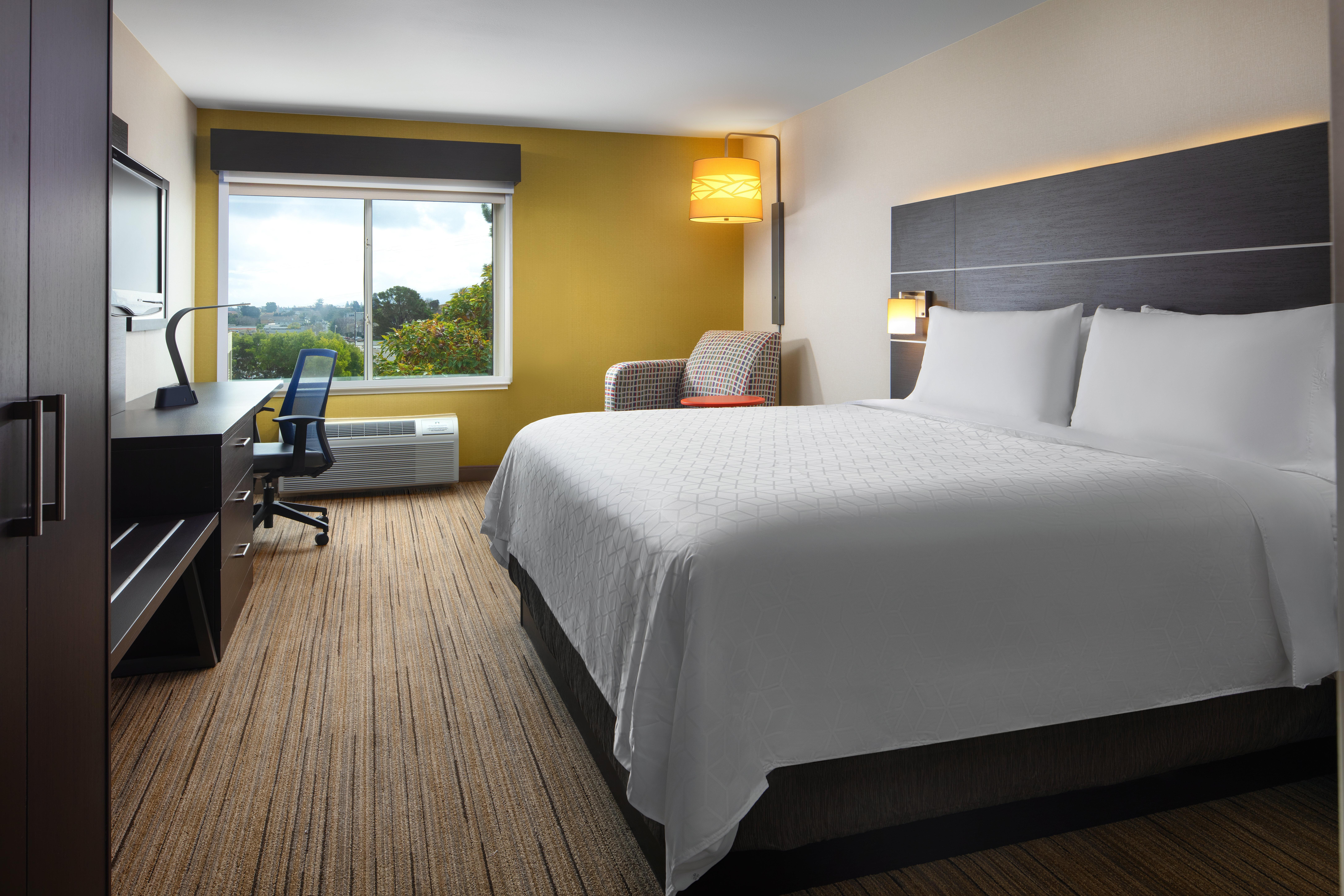 Holiday Inn Express Hotel & Suites Belmont By Ihg Екстер'єр фото
