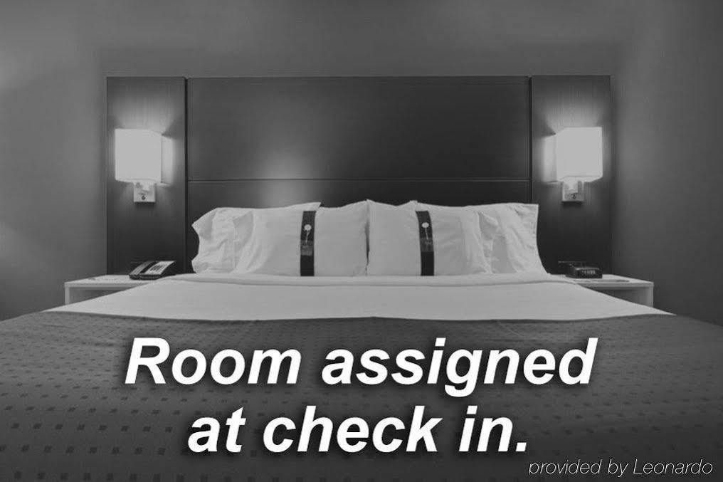 Holiday Inn Express Hotel & Suites Belmont By Ihg Екстер'єр фото